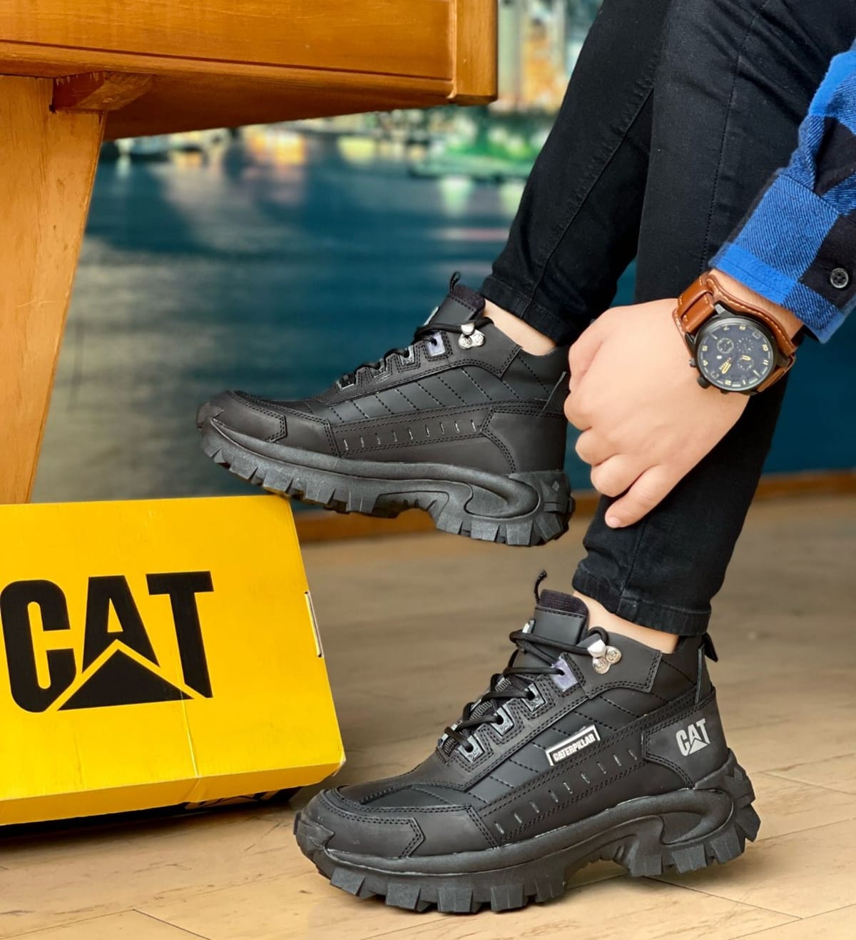 BOTIN INTRUDER - NEGRO Cuero Premium