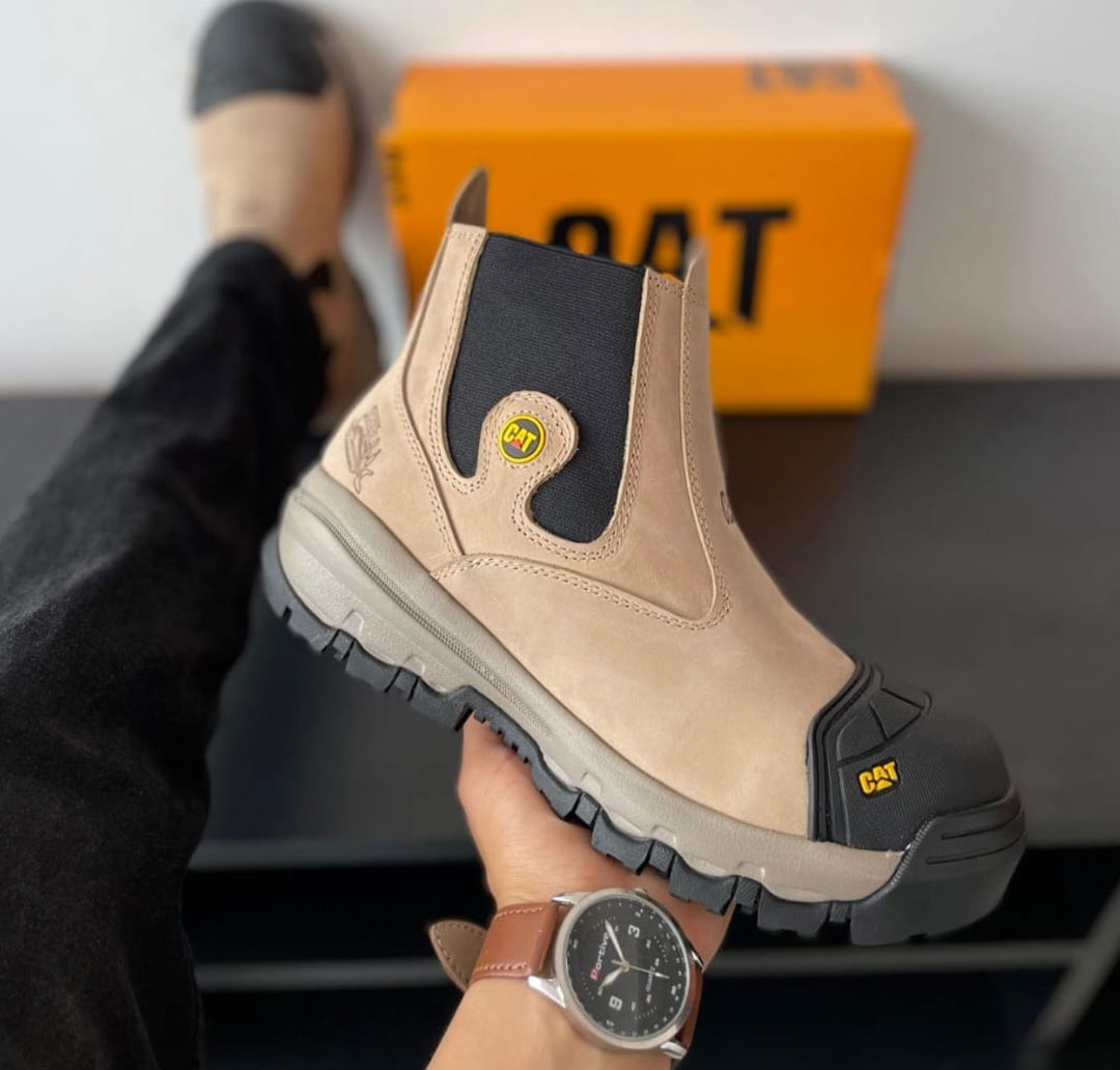 PUNTA ACERO - BEIGE BOOTS