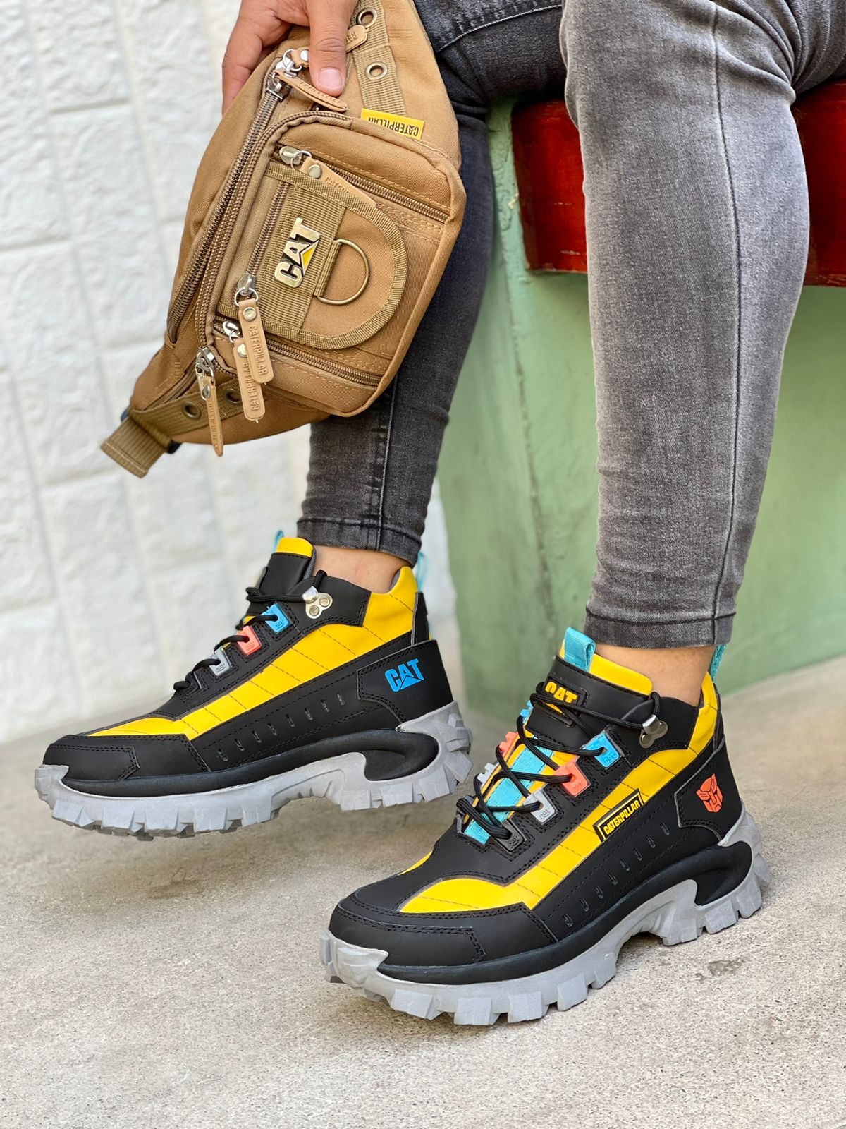 BOTIN INTRUDER -  NEGRO AMC Cuero Premium