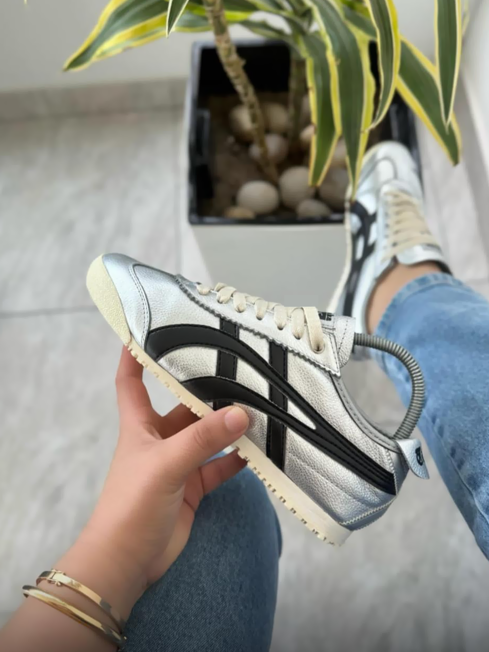 Onitsuka Tiger | PLATEADO NEGRO